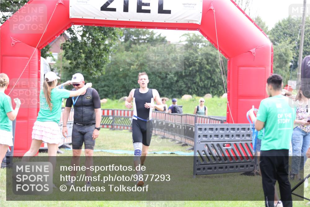 21.06.2026 - 29. Vierlanden-Triathlon Andreas Tolksdorf http://msf.ph/oto/9877293 21.06.2026 11:11:42 Ziel 336, 336 meine-sportfotos.de