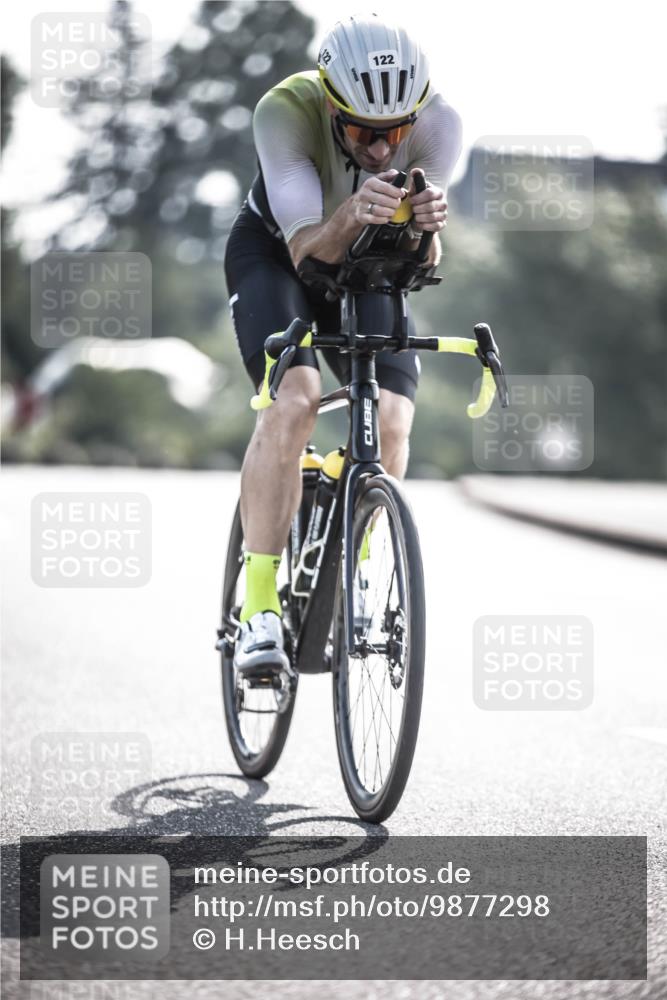 21.06.2026 - 29. Vierlanden-Triathlon H.Heesch http://msf.ph/oto/9877298 21.06.2026 09:02:45 Radfahren 122, 195 meine-sportfotos.de