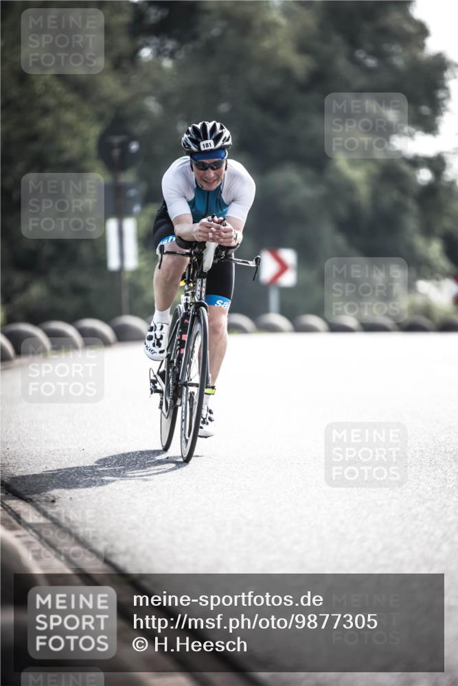 21.06.2026 - 29. Vierlanden-Triathlon H.Heesch http://msf.ph/oto/9877305 21.06.2026 09:03:00 Radfahren 181 meine-sportfotos.de