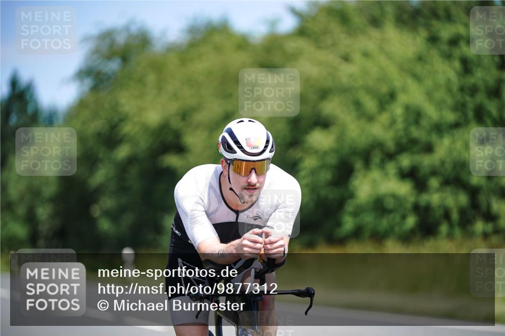 21.06.2026 - Viking Triathlon Michael Burmester http://msf.ph/oto/9877312 21.06.2026 13:00:37 Radfahren 363, 377, 529 meine-sportfotos.de