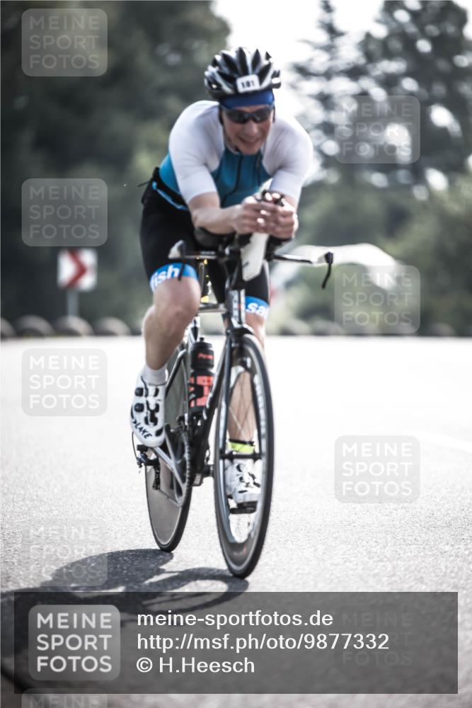 21.06.2026 - 29. Vierlanden-Triathlon H.Heesch http://msf.ph/oto/9877332 21.06.2026 09:03:01 Radfahren 181 meine-sportfotos.de