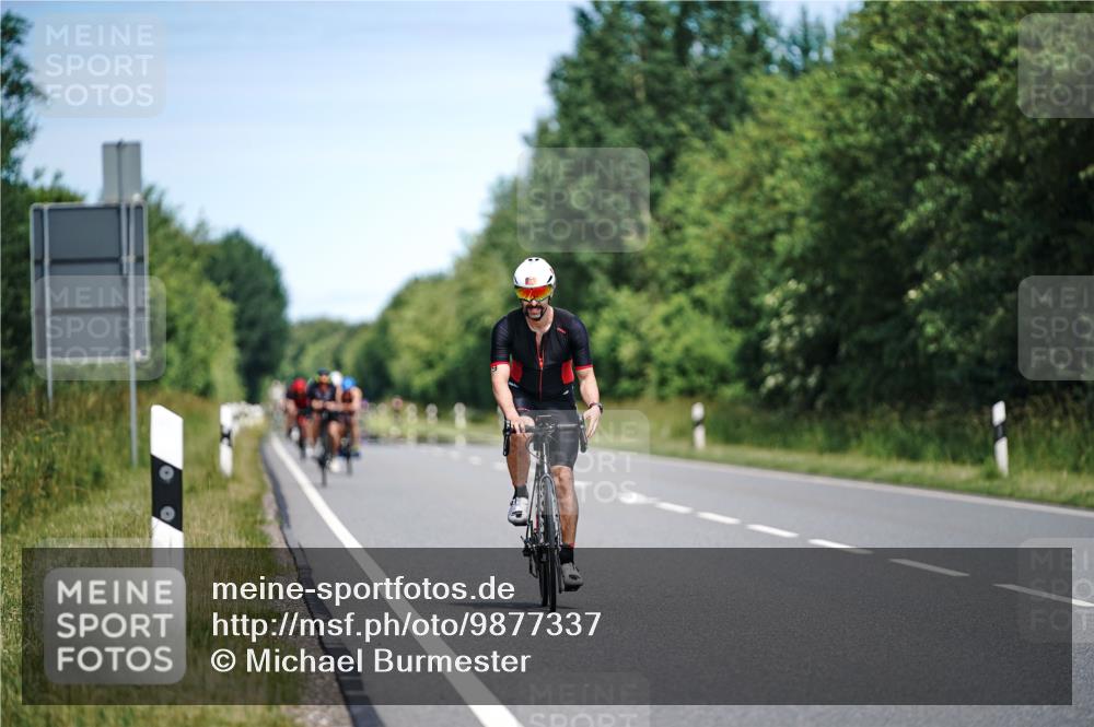 21.06.2026 - Viking Triathlon Michael Burmester http://msf.ph/oto/9877337 21.06.2026 13:00:48 Radfahren 377, 416, 511, 515, 521, 529, 542, 664 meine-sportfotos.de