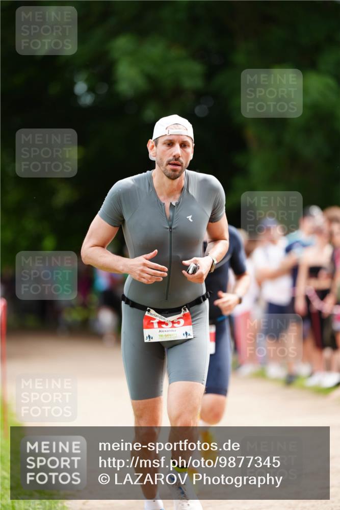 21.06.2026 - 29. Vierlanden-Triathlon LAZAROV Photography http://msf.ph/oto/9877345 21.06.2026 11:35:16 Laufen 35 meine-sportfotos.de