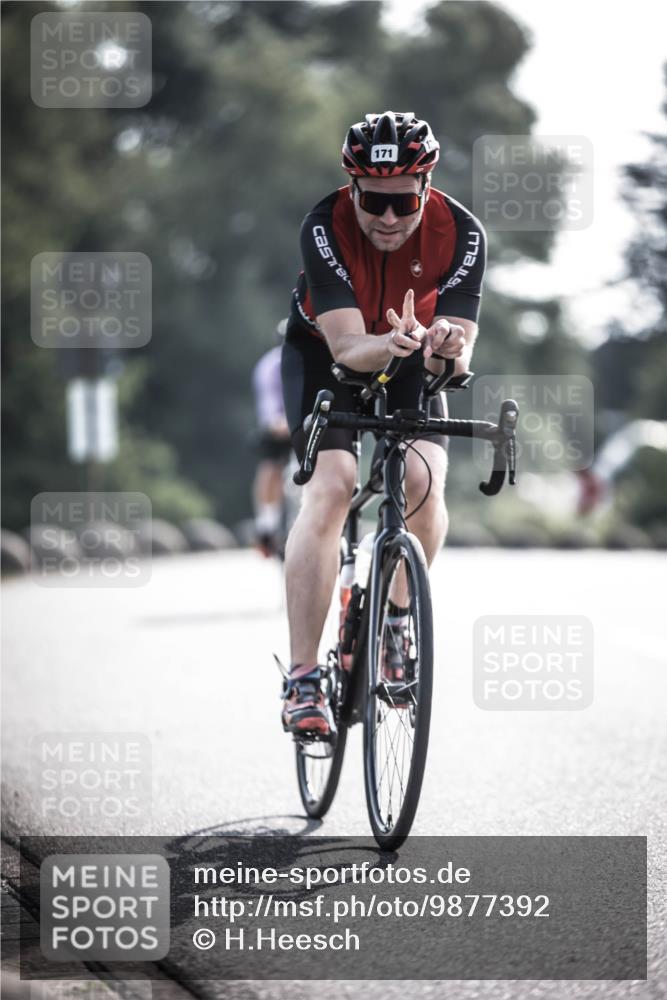 21.06.2026 - 29. Vierlanden-Triathlon H.Heesch http://msf.ph/oto/9877392 21.06.2026 09:03:10 Radfahren 167, 171 meine-sportfotos.de