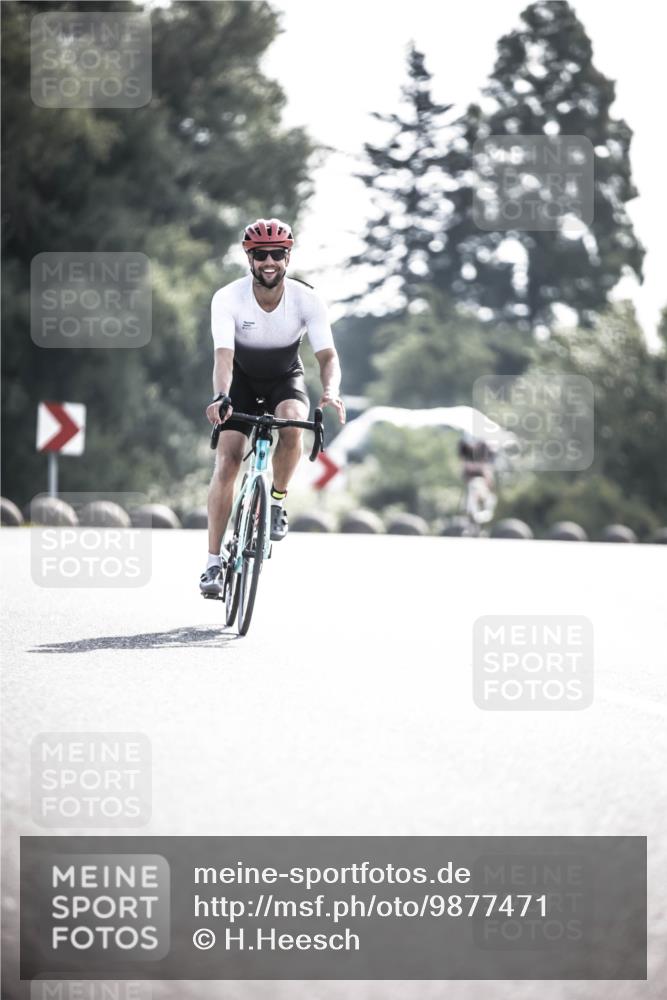 21.06.2026 - 29. Vierlanden-Triathlon H.Heesch http://msf.ph/oto/9877471 21.06.2026 09:03:37 Radfahren 33, 126 meine-sportfotos.de