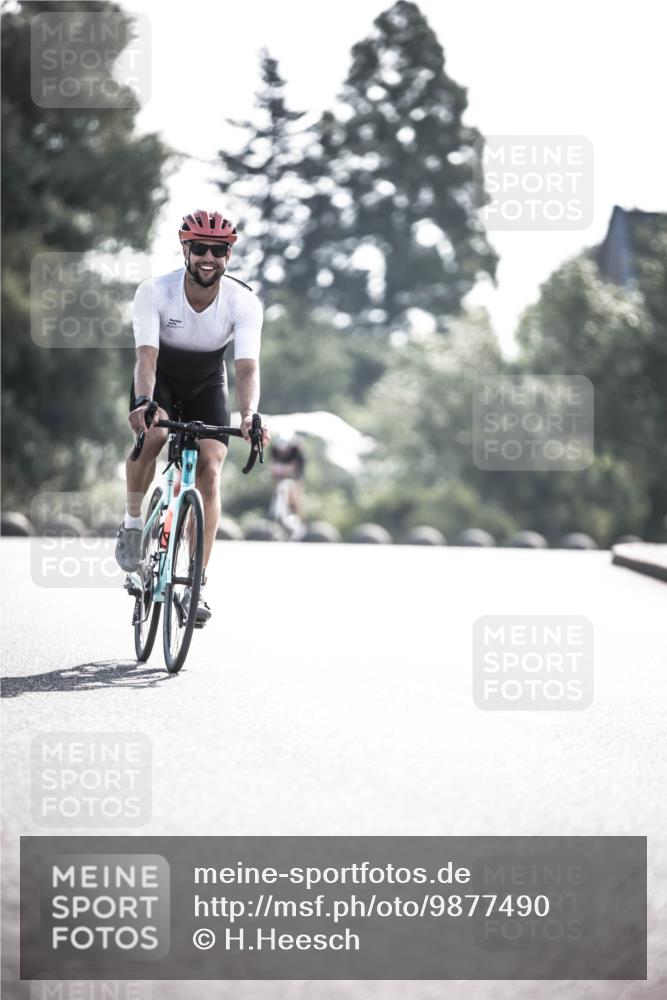 21.06.2026 - 29. Vierlanden-Triathlon H.Heesch http://msf.ph/oto/9877490 21.06.2026 09:03:37 Radfahren 33, 126 meine-sportfotos.de