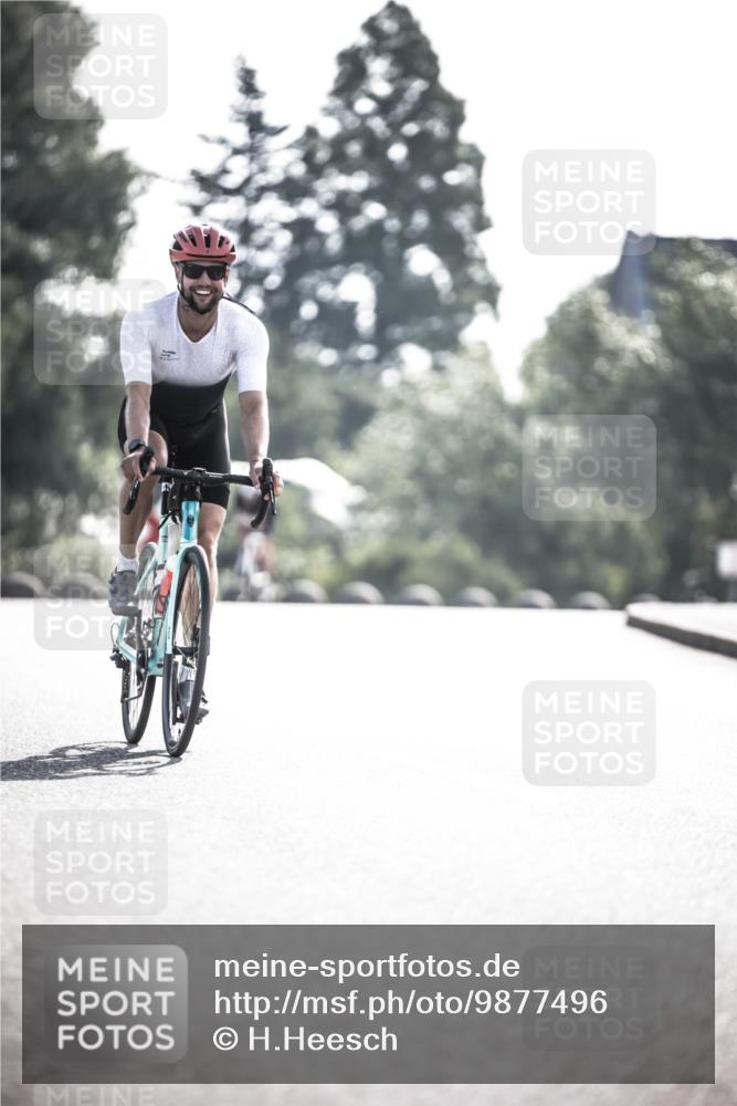 21.06.2026 - 29. Vierlanden-Triathlon H.Heesch http://msf.ph/oto/9877496 21.06.2026 09:03:37 Radfahren 33, 126 meine-sportfotos.de