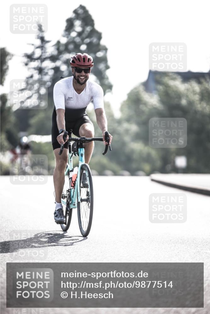 21.06.2026 - 29. Vierlanden-Triathlon H.Heesch http://msf.ph/oto/9877514 21.06.2026 09:03:37 Radfahren 33, 126 meine-sportfotos.de