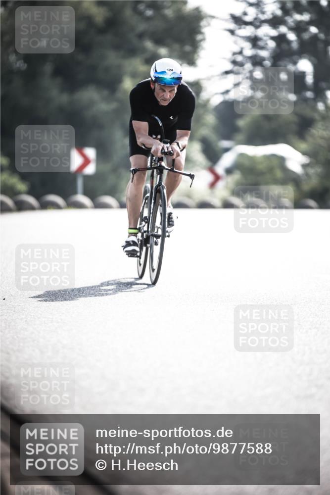 21.06.2026 - 29. Vierlanden-Triathlon H.Heesch http://msf.ph/oto/9877588 21.06.2026 09:03:50 Radfahren 26, 124 meine-sportfotos.de