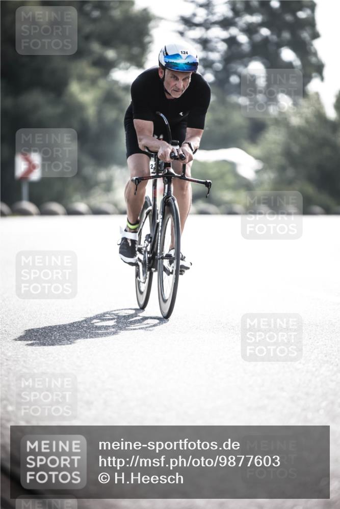 21.06.2026 - 29. Vierlanden-Triathlon H.Heesch http://msf.ph/oto/9877603 21.06.2026 09:03:51 Radfahren 26, 124 meine-sportfotos.de