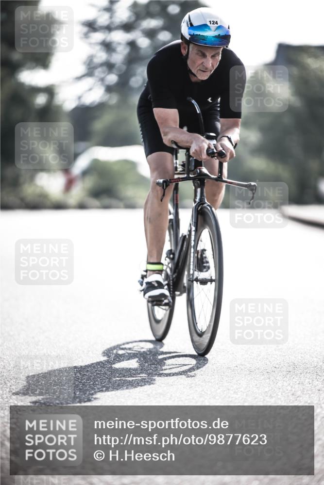 21.06.2026 - 29. Vierlanden-Triathlon H.Heesch http://msf.ph/oto/9877623 21.06.2026 09:03:51 Radfahren 26, 124 meine-sportfotos.de