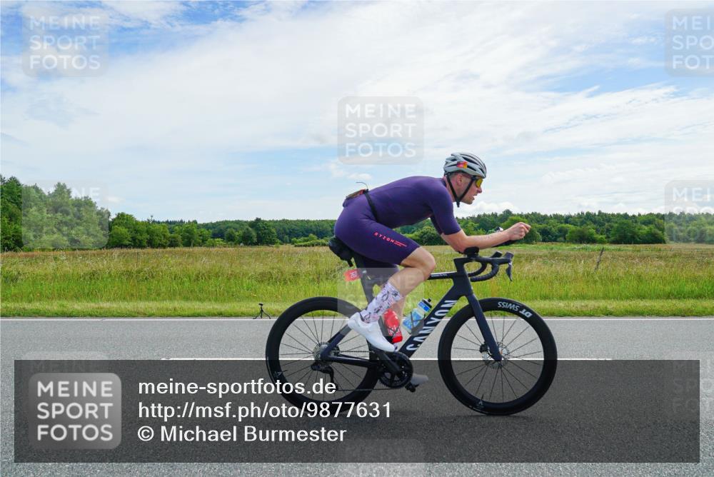 21.06.2026 - Viking Triathlon Michael Burmester http://msf.ph/oto/9877631 21.06.2026 12:07:24 Radfahren 44, 118, 163, 166, 226, 245, 267, 316, 387, 419, 562, 608 meine-sportfotos.de
