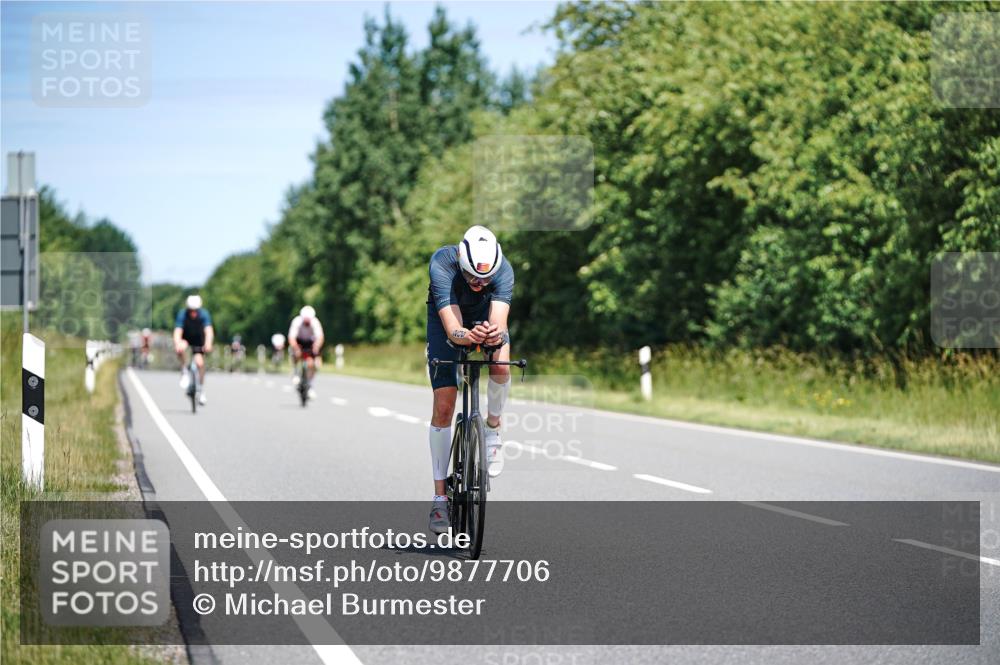 21.06.2026 - Viking Triathlon Michael Burmester http://msf.ph/oto/9877706 21.06.2026 13:03:55 Radfahren 40, 61, 209, 498, 566, 609 meine-sportfotos.de