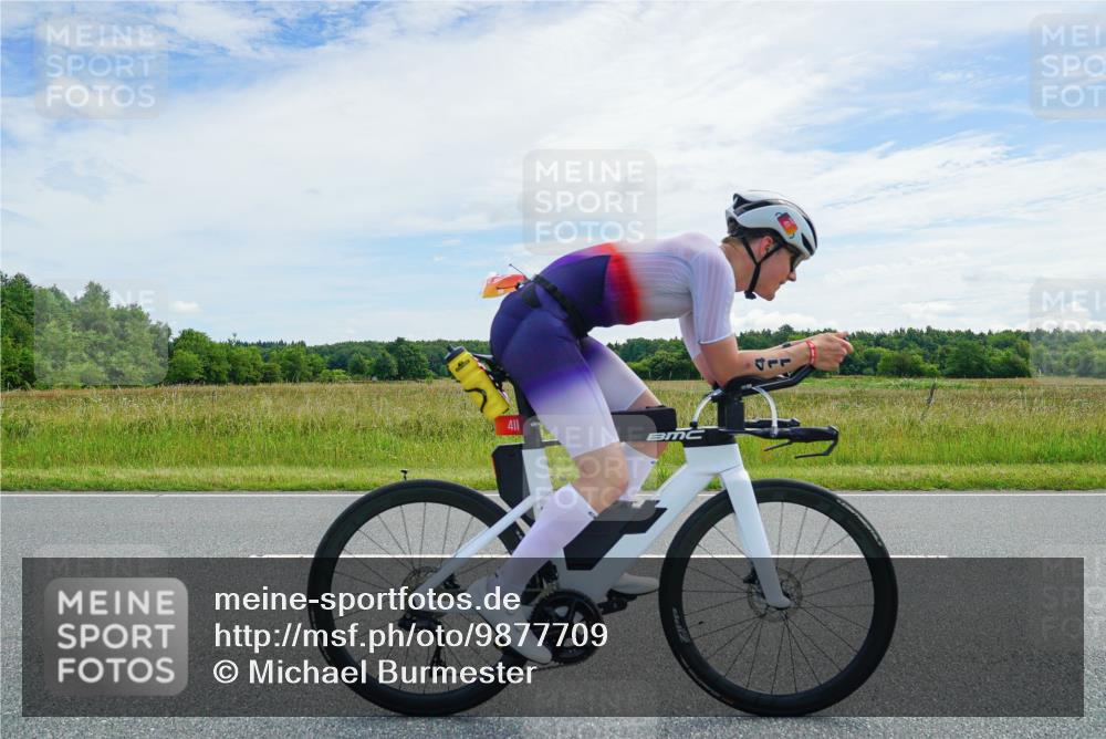 21.06.2026 - Viking Triathlon Michael Burmester http://msf.ph/oto/9877709 21.06.2026 12:08:20 Radfahren 37, 138, 295, 305, 410, 411, 490, 622, 652 meine-sportfotos.de