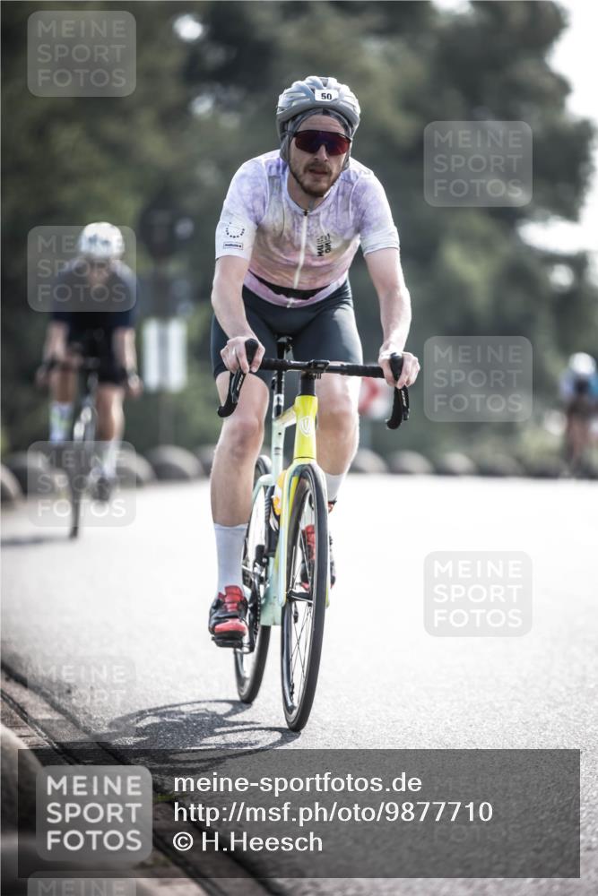 21.06.2026 - 29. Vierlanden-Triathlon H.Heesch http://msf.ph/oto/9877710 21.06.2026 09:04:45 Radfahren 50, 70, 81, 98, 146 meine-sportfotos.de