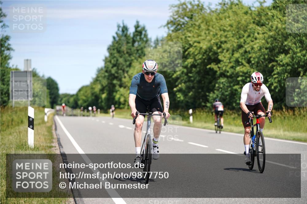 21.06.2026 - Viking Triathlon Michael Burmester http://msf.ph/oto/9877750 21.06.2026 13:04:00 Radfahren 61, 209, 498, 550, 609 meine-sportfotos.de