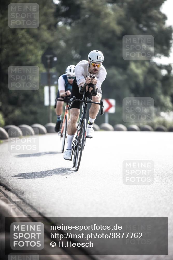 21.06.2026 - 29. Vierlanden-Triathlon H.Heesch http://msf.ph/oto/9877762 21.06.2026 09:04:50 Radfahren 70, 81, 98 meine-sportfotos.de