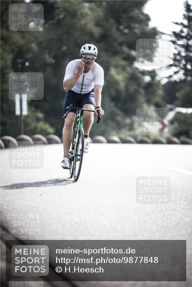 21.06.2026 - 29. Vierlanden-Triathlon H.Heesch http://msf.ph/oto/9877848 21.06.2026 09:05:32 Radfahren 58 meine-sportfotos.de