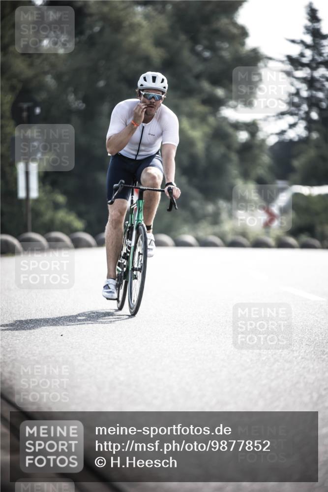 21.06.2026 - 29. Vierlanden-Triathlon H.Heesch http://msf.ph/oto/9877852 21.06.2026 09:05:32 Radfahren 58 meine-sportfotos.de