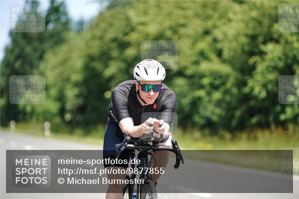 21.06.2026 - Viking Triathlon Michael Burmester http://msf.ph/oto/9877855 21.06.2026 13:04:50 Radfahren 217, 229, 300, 496 meine-sportfotos.de