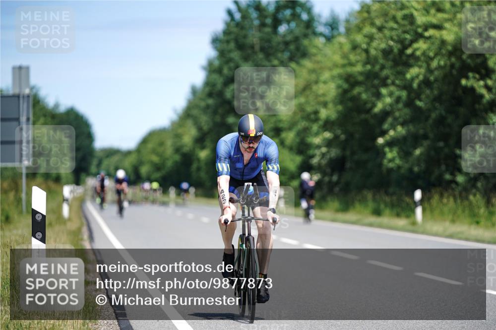 21.06.2026 - Viking Triathlon Michael Burmester http://msf.ph/oto/9877873 21.06.2026 13:04:53 Radfahren 92, 217, 229, 300, 496 meine-sportfotos.de