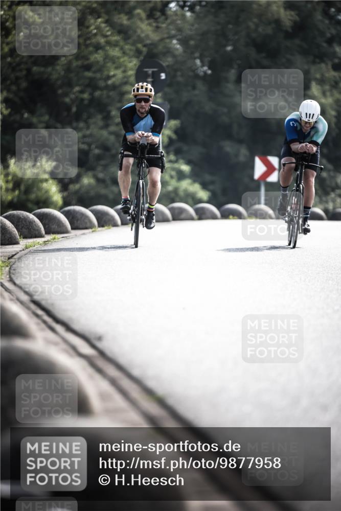 21.06.2026 - 29. Vierlanden-Triathlon H.Heesch http://msf.ph/oto/9877958 21.06.2026 09:06:03 Radfahren 94, 190, 191 meine-sportfotos.de