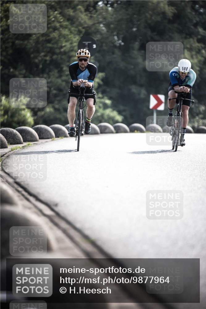 21.06.2026 - 29. Vierlanden-Triathlon H.Heesch http://msf.ph/oto/9877964 21.06.2026 09:06:03 Radfahren 94, 190, 191 meine-sportfotos.de