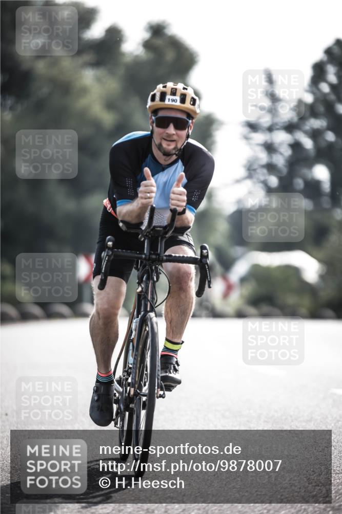 21.06.2026 - 29. Vierlanden-Triathlon H.Heesch http://msf.ph/oto/9878007 21.06.2026 09:06:05 Radfahren 94, 190, 191 meine-sportfotos.de