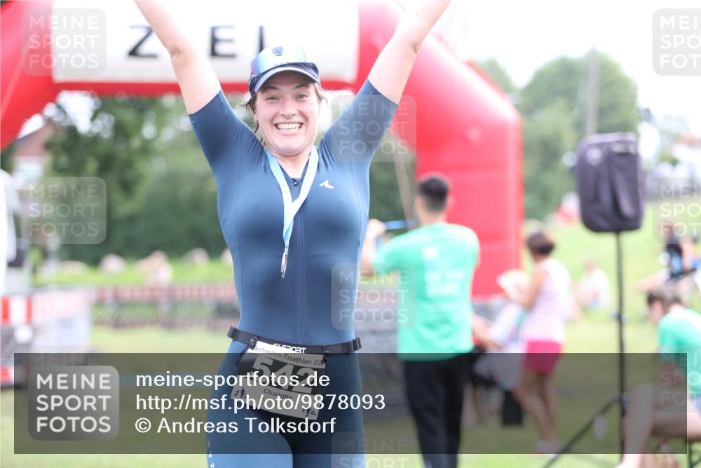 21.06.2026 - 29. Vierlanden-Triathlon Andreas Tolksdorf http://msf.ph/oto/9878093 21.06.2026 11:15:31 Ziel  meine-sportfotos.de