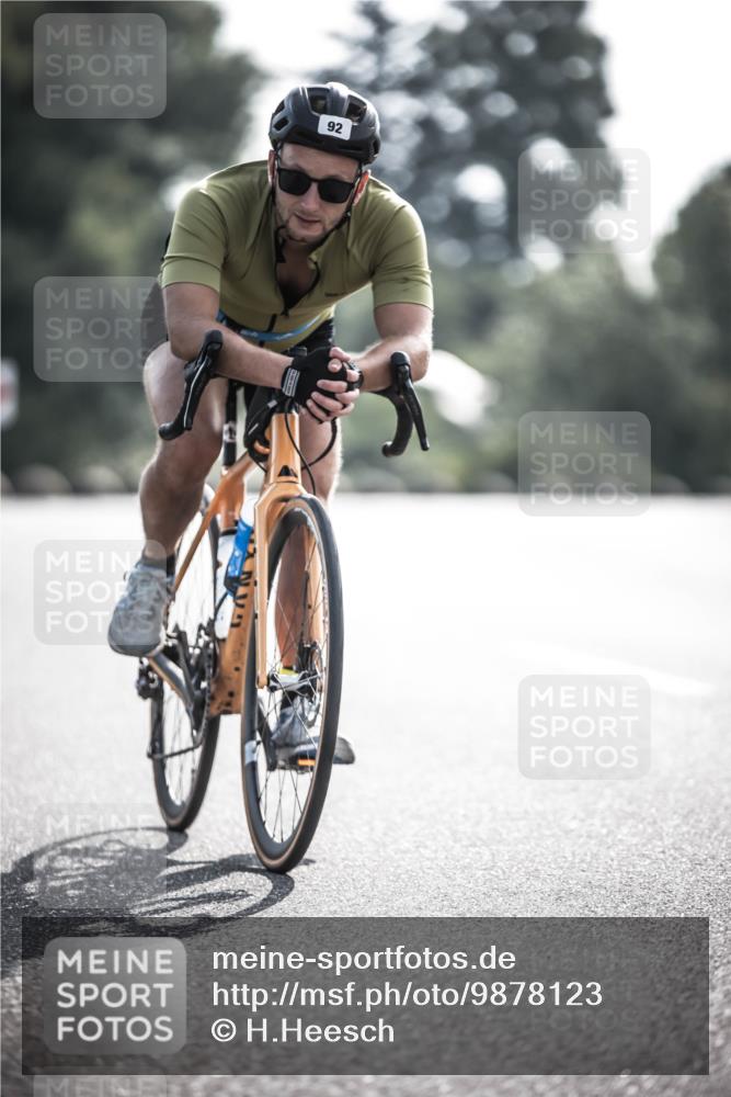 21.06.2026 - 29. Vierlanden-Triathlon H.Heesch http://msf.ph/oto/9878123 21.06.2026 09:06:15 Radfahren 92 meine-sportfotos.de