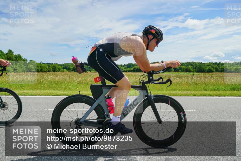 21.06.2026 - Viking Triathlon Michael Burmester http://msf.ph/oto/9878235 21.06.2026 12:15:21 Radfahren 59, 69, 85, 88, 152, 274, 297, 403, 430, 497, 614, 614 meine-sportfotos.de
