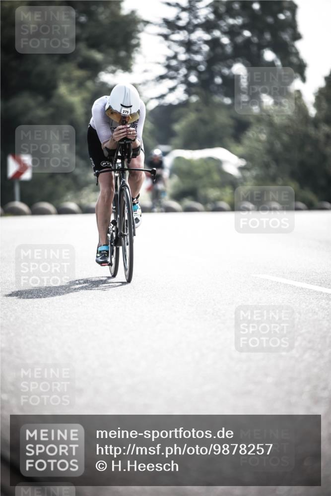 21.06.2026 - 29. Vierlanden-Triathlon H.Heesch http://msf.ph/oto/9878257 21.06.2026 09:07:22 Radfahren 60, 275 meine-sportfotos.de