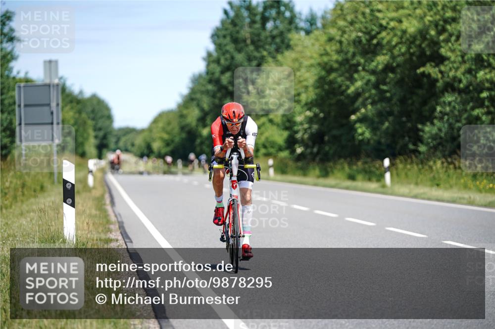 21.06.2026 - Viking Triathlon Michael Burmester http://msf.ph/oto/9878295 21.06.2026 13:07:28 Radfahren 70, 345, 538 meine-sportfotos.de