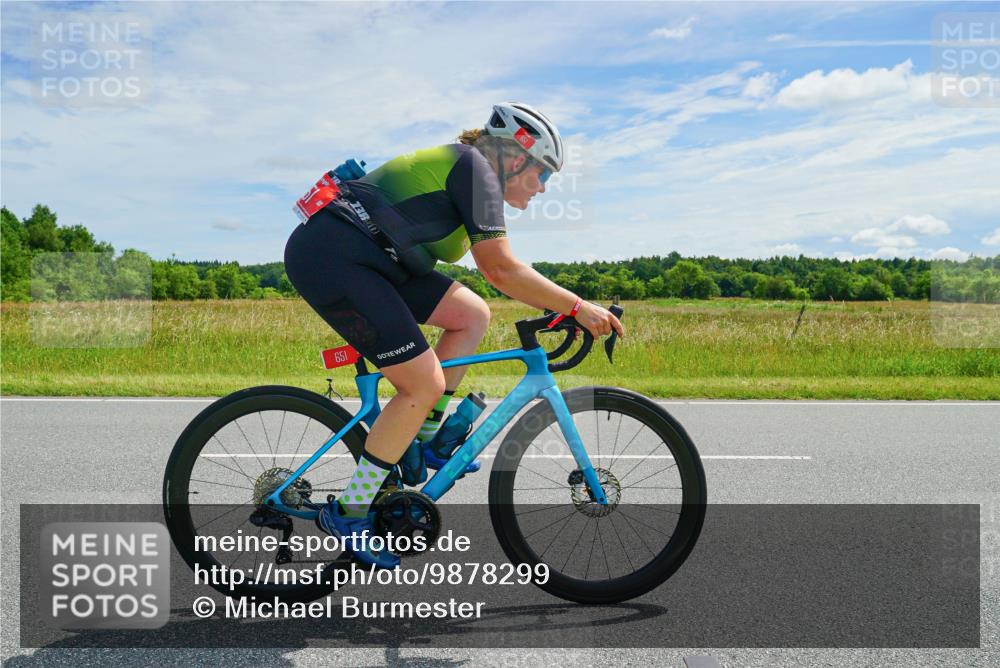 21.06.2026 - Viking Triathlon Michael Burmester http://msf.ph/oto/9878299 21.06.2026 12:16:08 Radfahren 178, 184, 195, 248, 333, 347, 377, 394, 405, 511, 521, 551, 590, 603, 651 meine-sportfotos.de