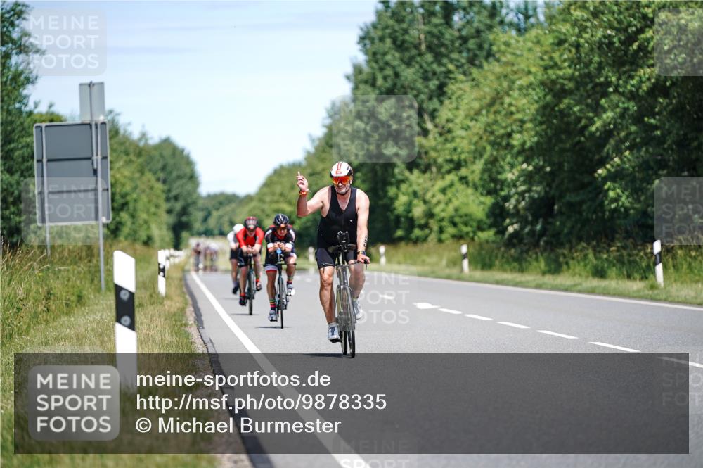 21.06.2026 - Viking Triathlon Michael Burmester http://msf.ph/oto/9878335 21.06.2026 13:07:44 Radfahren 329, 538, 577, 650 meine-sportfotos.de