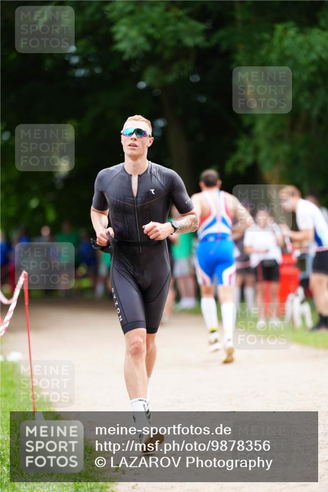 21.06.2026 - 29. Vierlanden-Triathlon LAZAROV Photography http://msf.ph/oto/9878356 21.06.2026 11:55:29 Laufen  meine-sportfotos.de