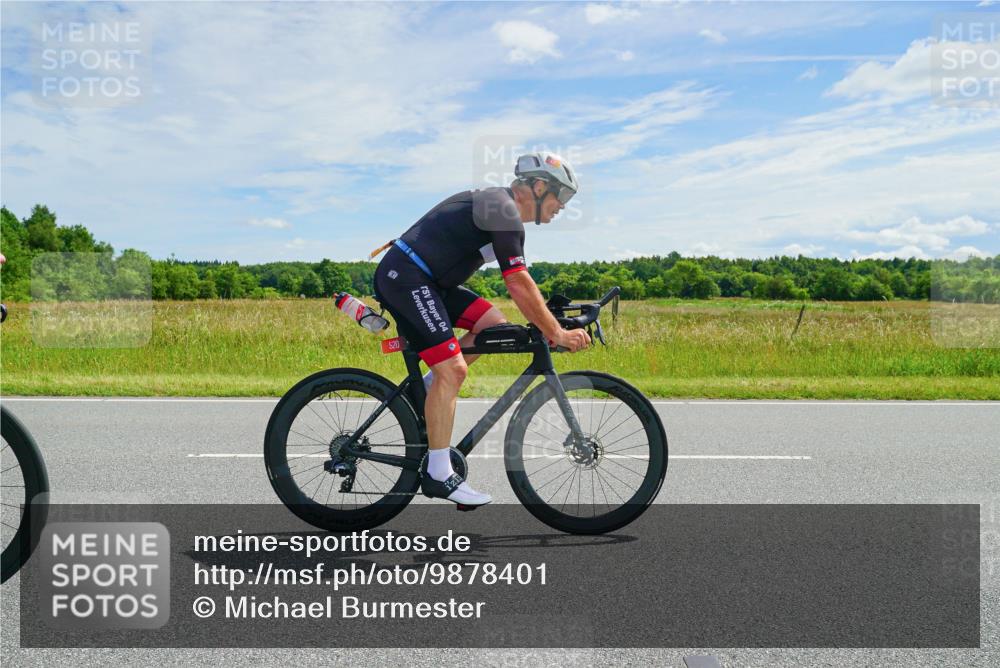 21.06.2026 - Viking Triathlon Michael Burmester http://msf.ph/oto/9878401 21.06.2026 12:18:14 Radfahren 25, 200, 354, 404, 423, 448, 520, 520, 547, 568, 575, 576, 633, 636 meine-sportfotos.de