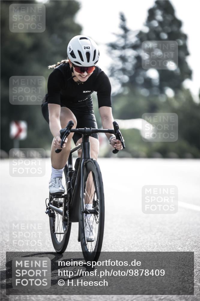 21.06.2026 - 29. Vierlanden-Triathlon H.Heesch http://msf.ph/oto/9878409 21.06.2026 09:07:50 Radfahren 213, 242 meine-sportfotos.de