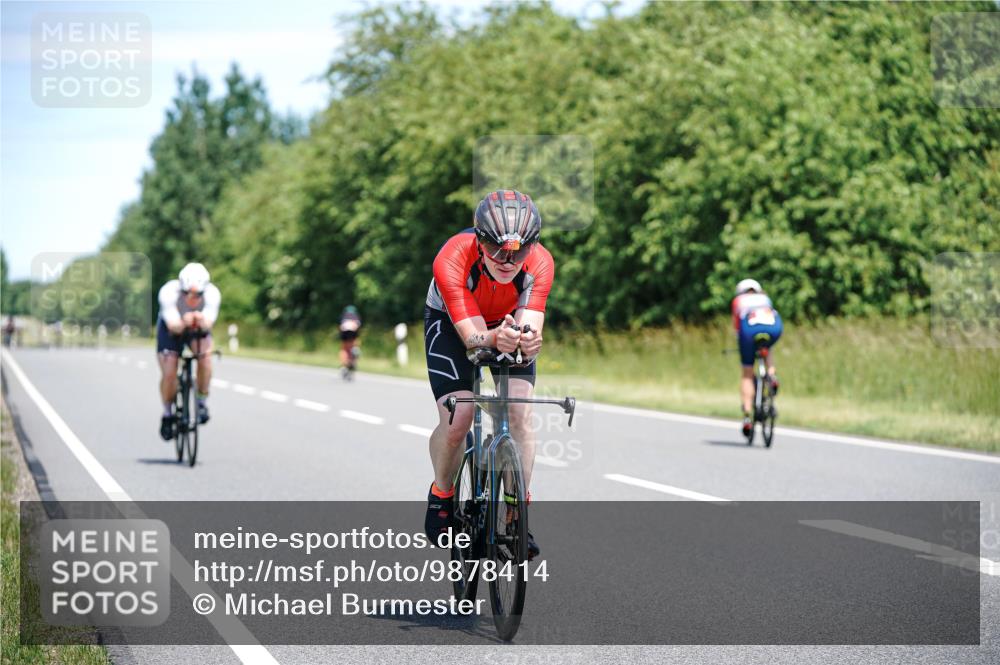 21.06.2026 - Viking Triathlon Michael Burmester http://msf.ph/oto/9878414 21.06.2026 13:07:49 Radfahren 143, 329, 538, 577, 650 meine-sportfotos.de