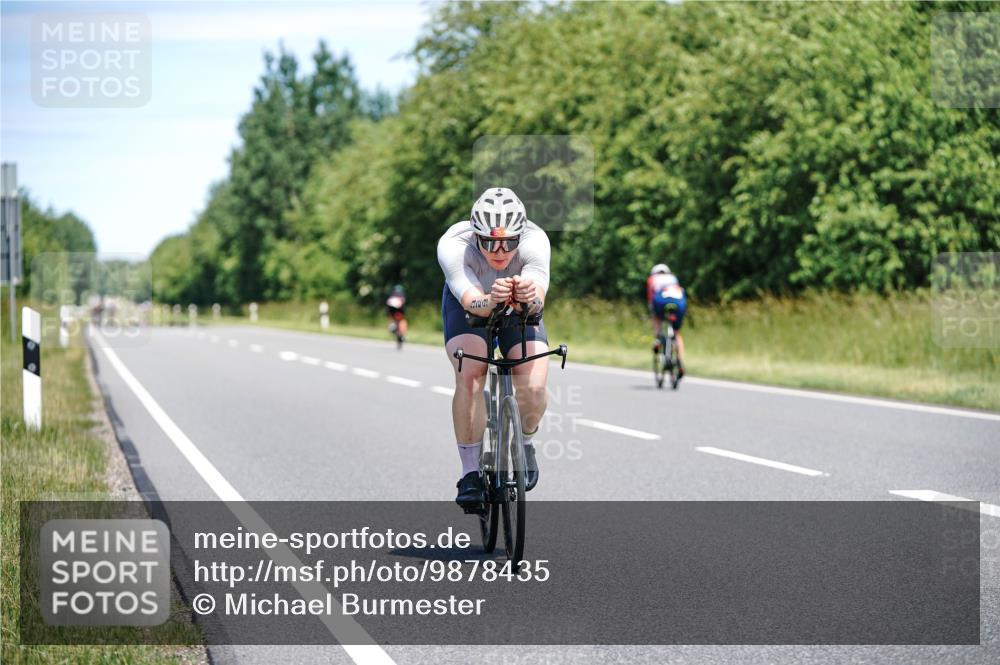 21.06.2026 - Viking Triathlon Michael Burmester http://msf.ph/oto/9878435 21.06.2026 13:07:50 Radfahren 143, 329, 538, 577, 650 meine-sportfotos.de