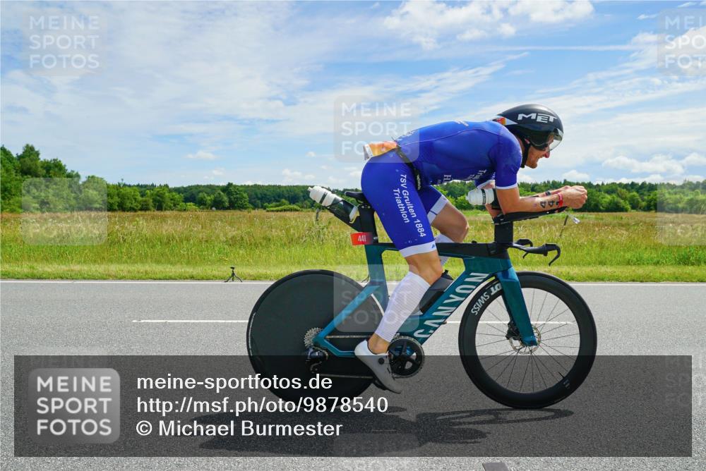 21.06.2026 - Viking Triathlon Michael Burmester http://msf.ph/oto/9878540 21.06.2026 12:19:45 Radfahren 30, 42, 133, 231, 343, 421, 441, 443, 443 meine-sportfotos.de