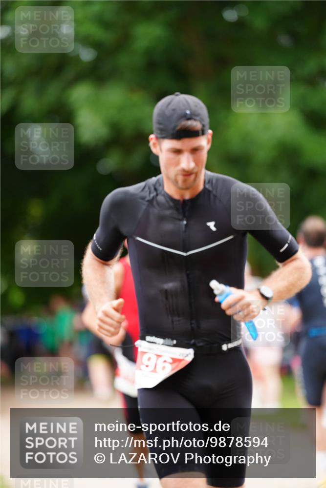 21.06.2026 - 29. Vierlanden-Triathlon LAZAROV Photography http://msf.ph/oto/9878594 21.06.2026 11:57:53 Laufen 967 meine-sportfotos.de