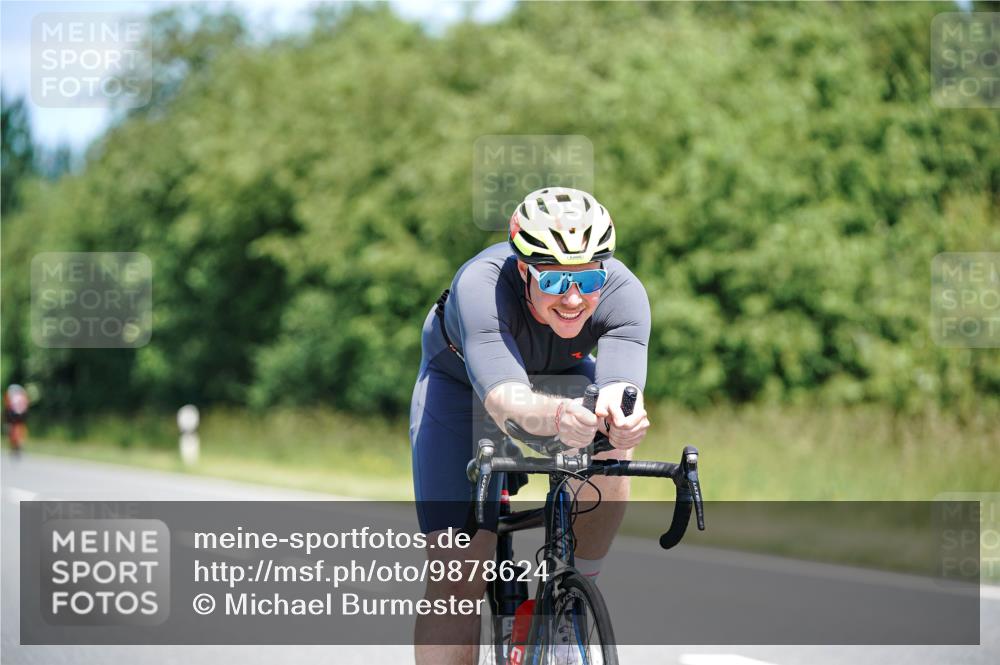 21.06.2026 - Viking Triathlon Michael Burmester http://msf.ph/oto/9878624 21.06.2026 13:08:39 Radfahren 182, 183, 207, 207, 318, 324, 325, 398, 439 meine-sportfotos.de