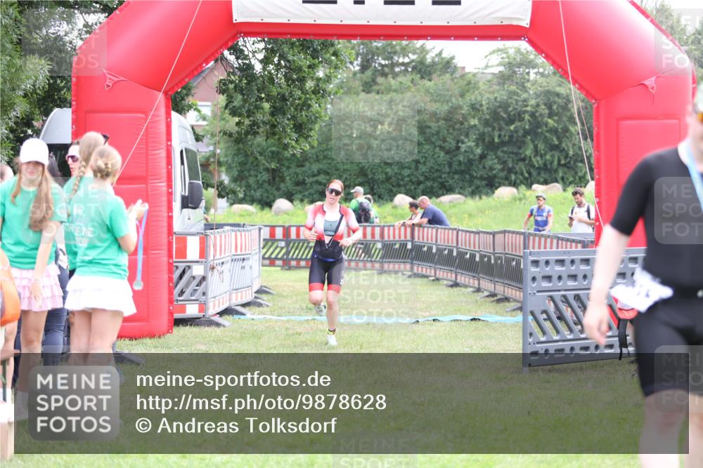 21.06.2026 - 29. Vierlanden-Triathlon Andreas Tolksdorf http://msf.ph/oto/9878628 21.06.2026 11:16:24 Ziel 449, 609, 449, 609 meine-sportfotos.de
