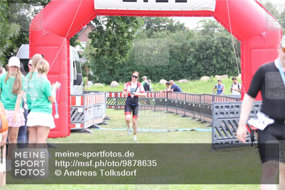 21.06.2026 - 29. Vierlanden-Triathlon Andreas Tolksdorf http://msf.ph/oto/9878635 21.06.2026 11:16:24 Ziel 449, 609, 449, 609 meine-sportfotos.de