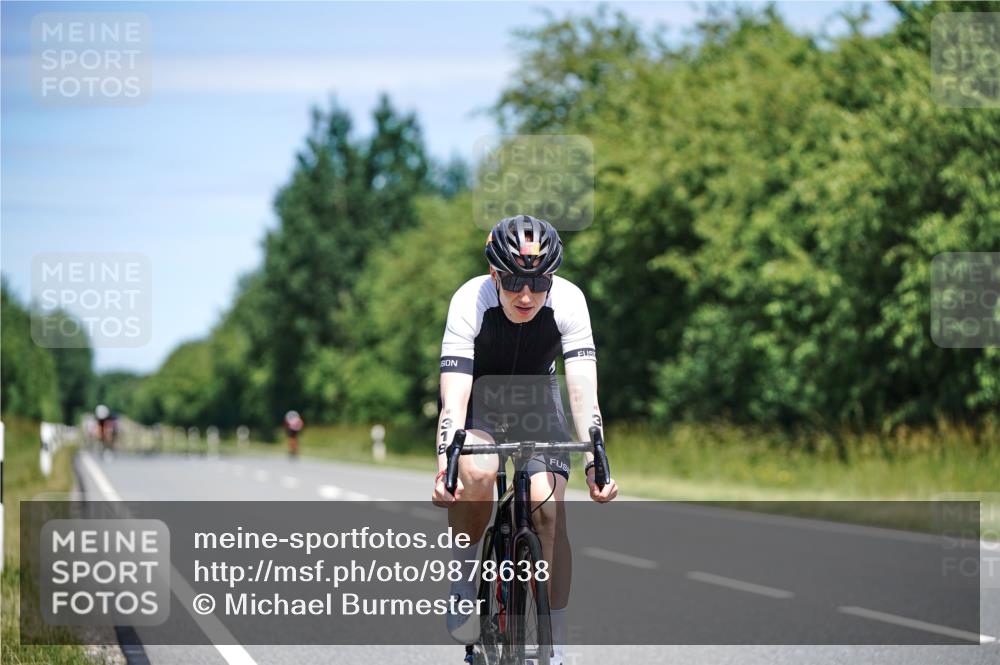 21.06.2026 - Viking Triathlon Michael Burmester http://msf.ph/oto/9878638 21.06.2026 13:08:45 Radfahren 207, 207, 262, 318, 439 meine-sportfotos.de