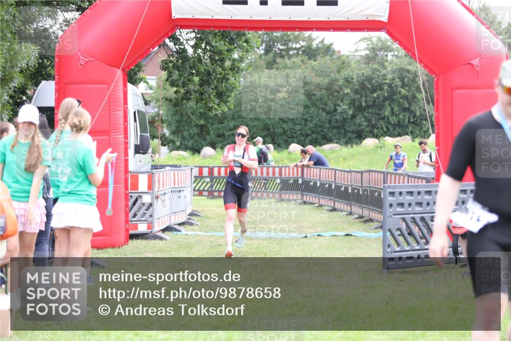 21.06.2026 - 29. Vierlanden-Triathlon Andreas Tolksdorf http://msf.ph/oto/9878658 21.06.2026 11:16:24 Ziel 449, 609, 449, 609 meine-sportfotos.de