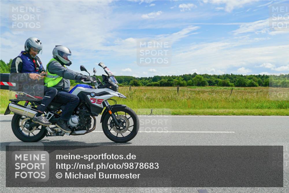 21.06.2026 - Viking Triathlon Michael Burmester http://msf.ph/oto/9878683 21.06.2026 12:22:13 Radfahren 41, 53, 83, 86, 192, 205, 219, 238, 239, 243, 262, 318, 324, 369, 429, 456, 467, 606, 644, 645, 668, 670 meine-sportfotos.de