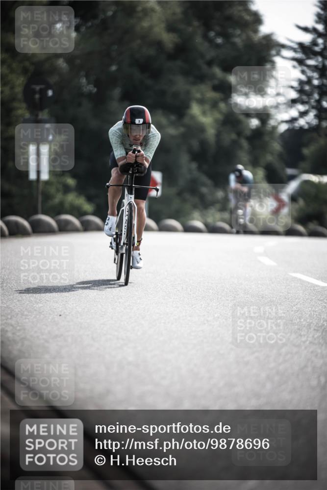 21.06.2026 - 29. Vierlanden-Triathlon H.Heesch http://msf.ph/oto/9878696 21.06.2026 09:09:07 Radfahren 2, 16, 36, 41 meine-sportfotos.de
