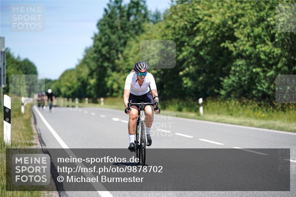 21.06.2026 - Viking Triathlon Michael Burmester http://msf.ph/oto/9878702 21.06.2026 13:09:17 Radfahren 135, 223, 388, 563, 602, 656 meine-sportfotos.de